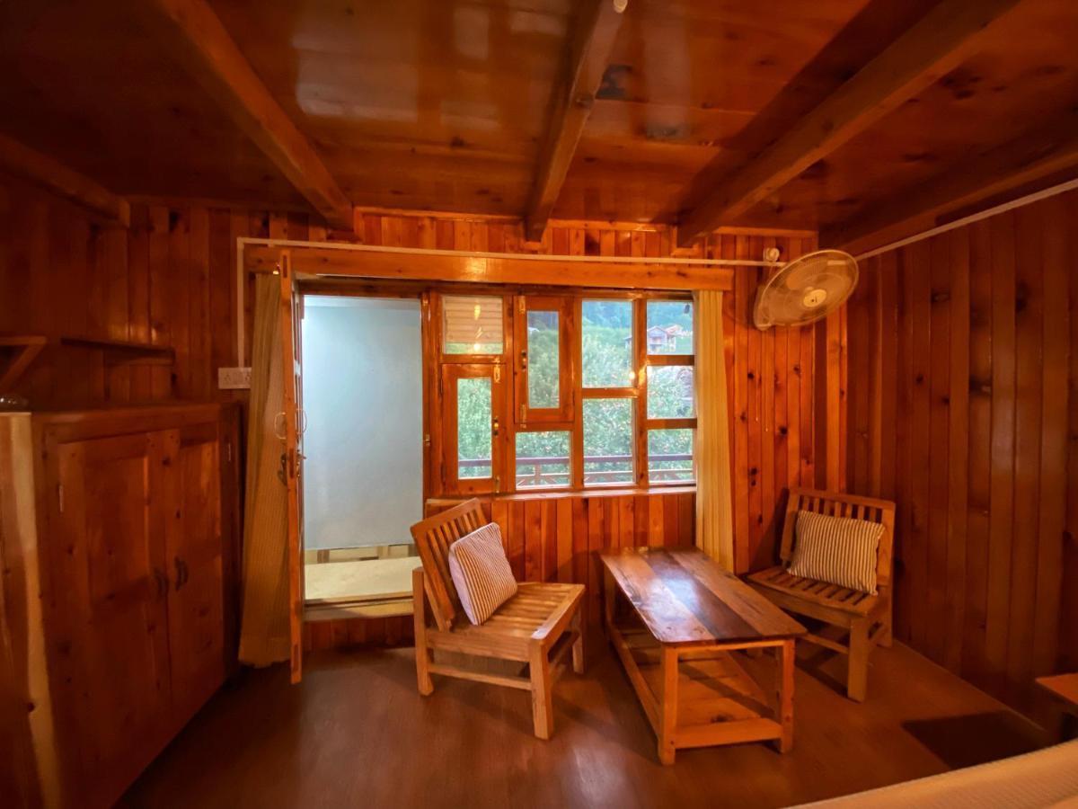 Pine Tower Inn Manāli Eksteriør billede