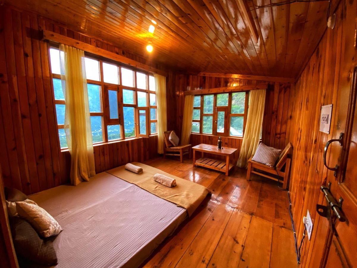 Pine Tower Inn Manāli Eksteriør billede